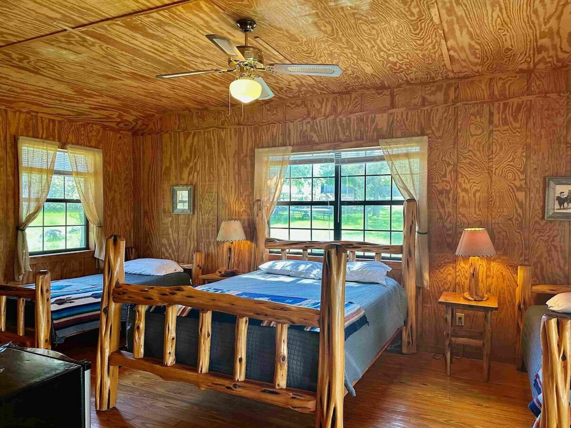 Crc Ranch Retreat Hotel Bandera Eksteriør billede
