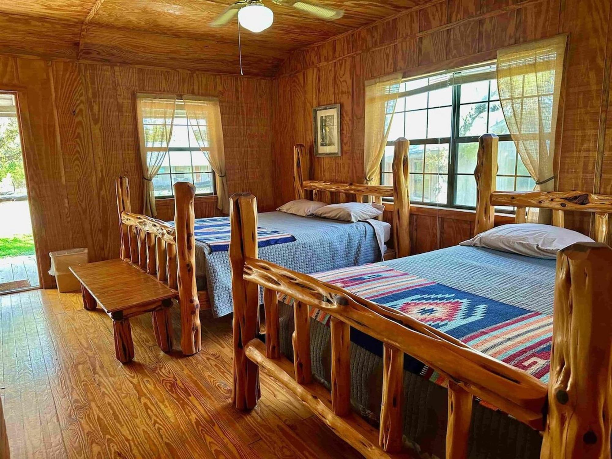Crc Ranch Retreat Hotel Bandera Værelse billede